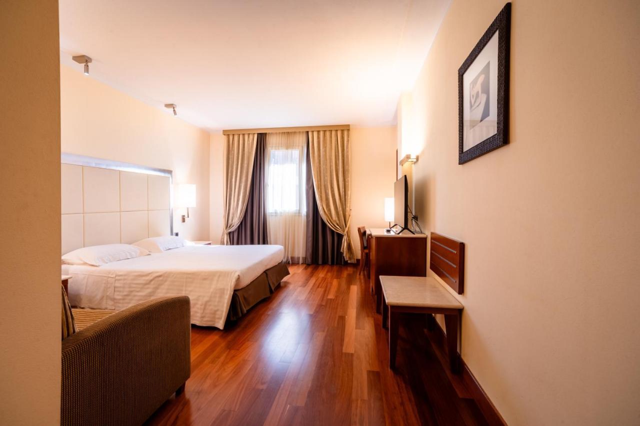 Hotel Airone - Ombrellone Incluso Al Bagno Dolce Vita A Marina Dal 1 Giugno Al 15 Settembre Grosseto Dış mekan fotoğraf