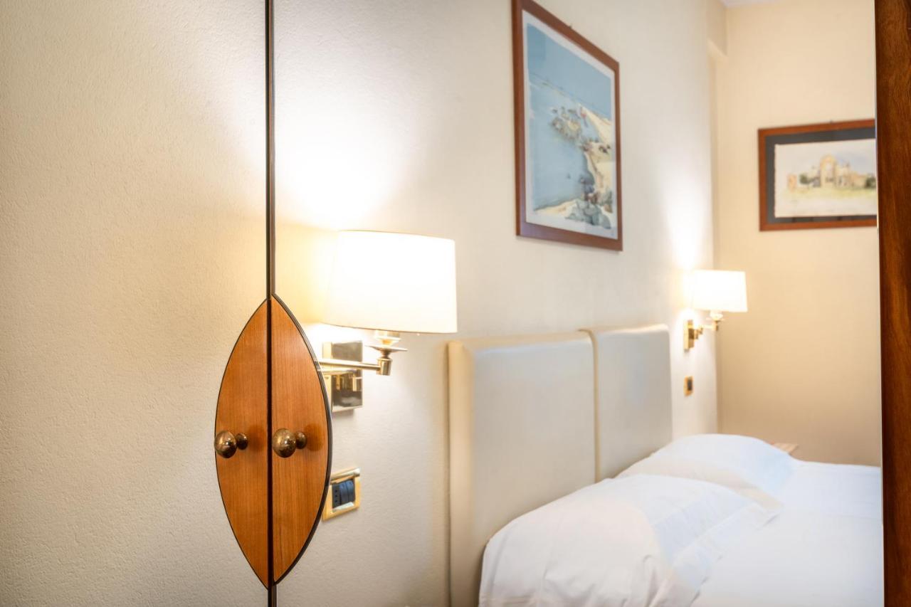 Hotel Airone - Ombrellone Incluso Al Bagno Dolce Vita A Marina Dal 1 Giugno Al 15 Settembre Grosseto Dış mekan fotoğraf