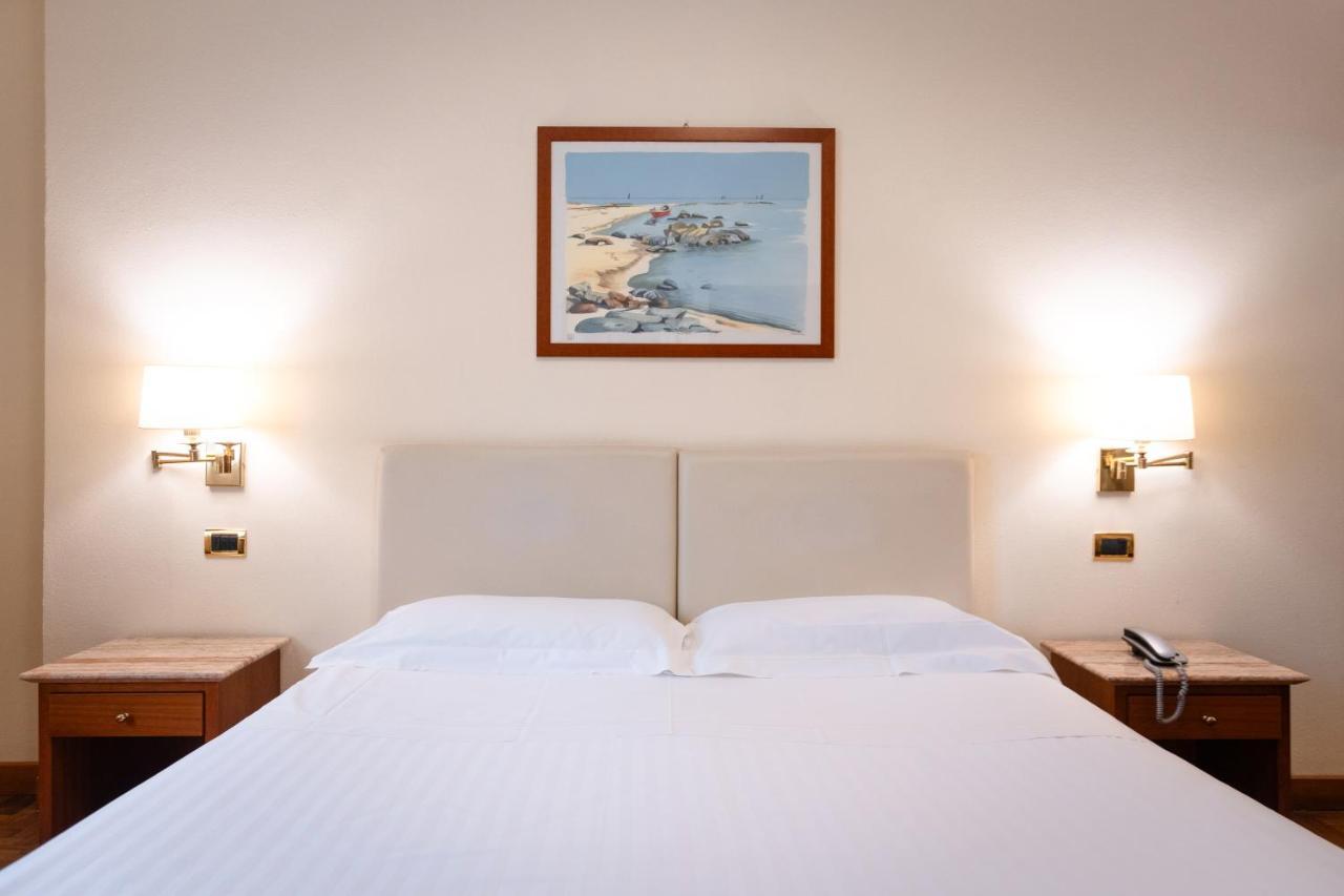 Hotel Airone - Ombrellone Incluso Al Bagno Dolce Vita A Marina Dal 1 Giugno Al 15 Settembre Grosseto Oda fotoğraf