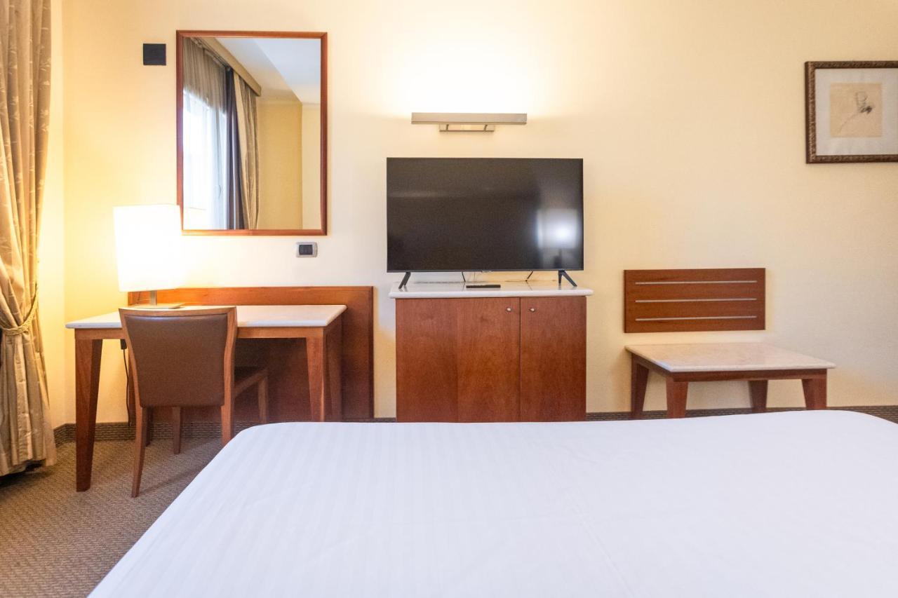 Hotel Airone - Ombrellone Incluso Al Bagno Dolce Vita A Marina Dal 1 Giugno Al 15 Settembre Grosseto Dış mekan fotoğraf