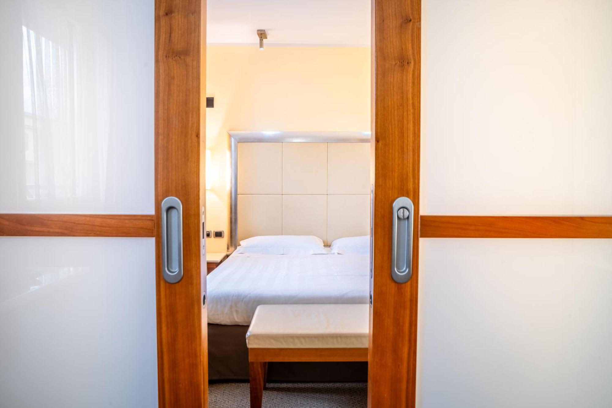 Hotel Airone - Ombrellone Incluso Al Bagno Dolce Vita A Marina Dal 1 Giugno Al 15 Settembre Grosseto Dış mekan fotoğraf