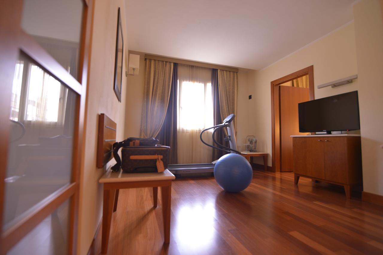 Hotel Airone - Ombrellone Incluso Al Bagno Dolce Vita A Marina Dal 1 Giugno Al 15 Settembre Grosseto Dış mekan fotoğraf